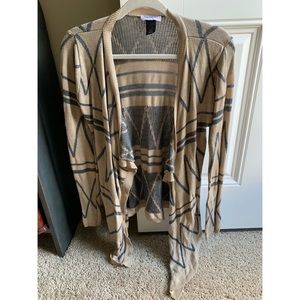 Juniors medium tan and black cardigan